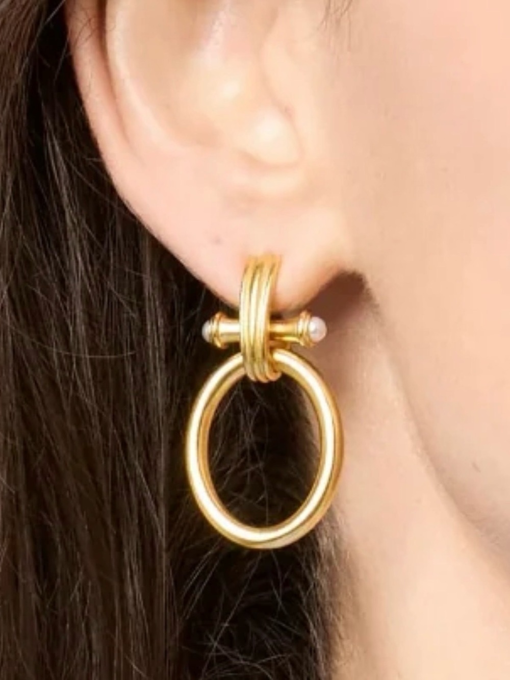 Julie Vos Bamboo Doorknocker earrings in gold - Picture 2 of 4